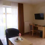 Cafe Wahlde Restaurant Отель 3*